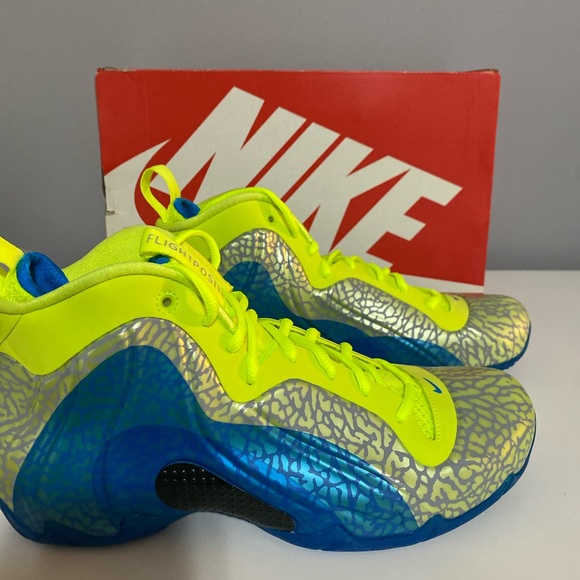 NIKE basketball shoes - Picture 3 of 12